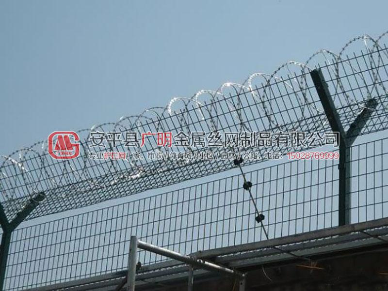 監(jiān)獄圍網(wǎng)